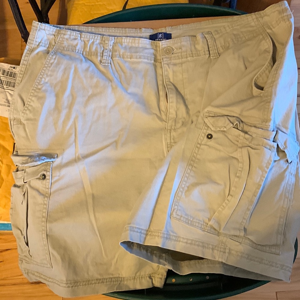 George cargo shorts. Khaki. Size 40.